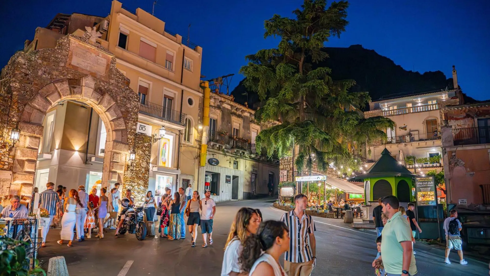 ホテル La Terrazza Di Porta Messina タオルミーナ
