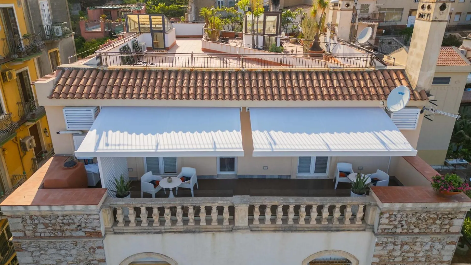 ホテル La Terrazza Di Porta Messina タオルミーナ 0*,  イタリア